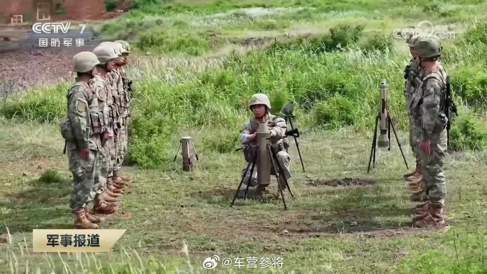 都是制式爆破器材，难得同框，理论上都是GBP；具体型号慢慢考究吧。 