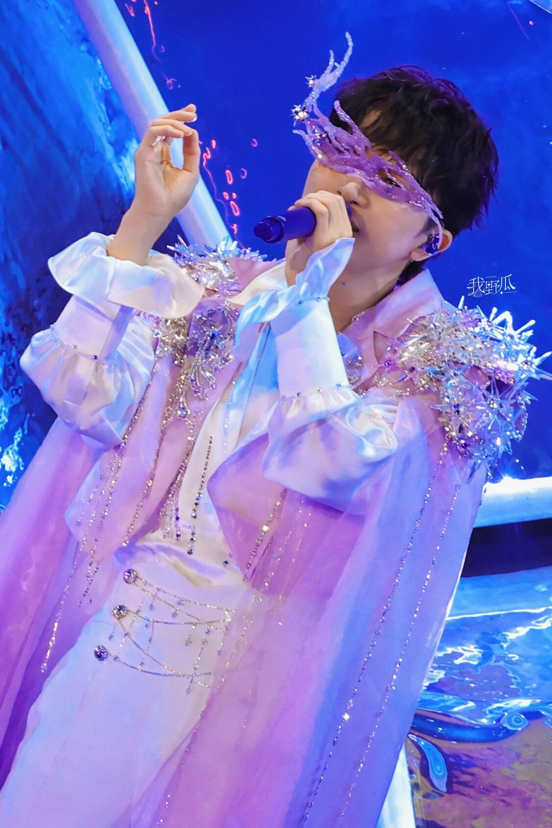 周深你神图有了（天使版）👼🏻墙头很多也被周深舞台征服周深演唱会路人repo