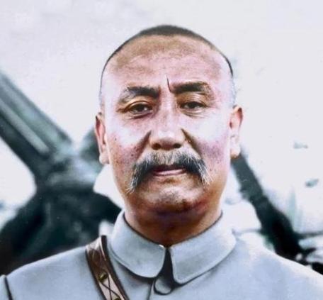 1960年，阎锡山死在台湾荒山，身边只剩一条狗；他曾带去几十箱黄金，到死才知那不