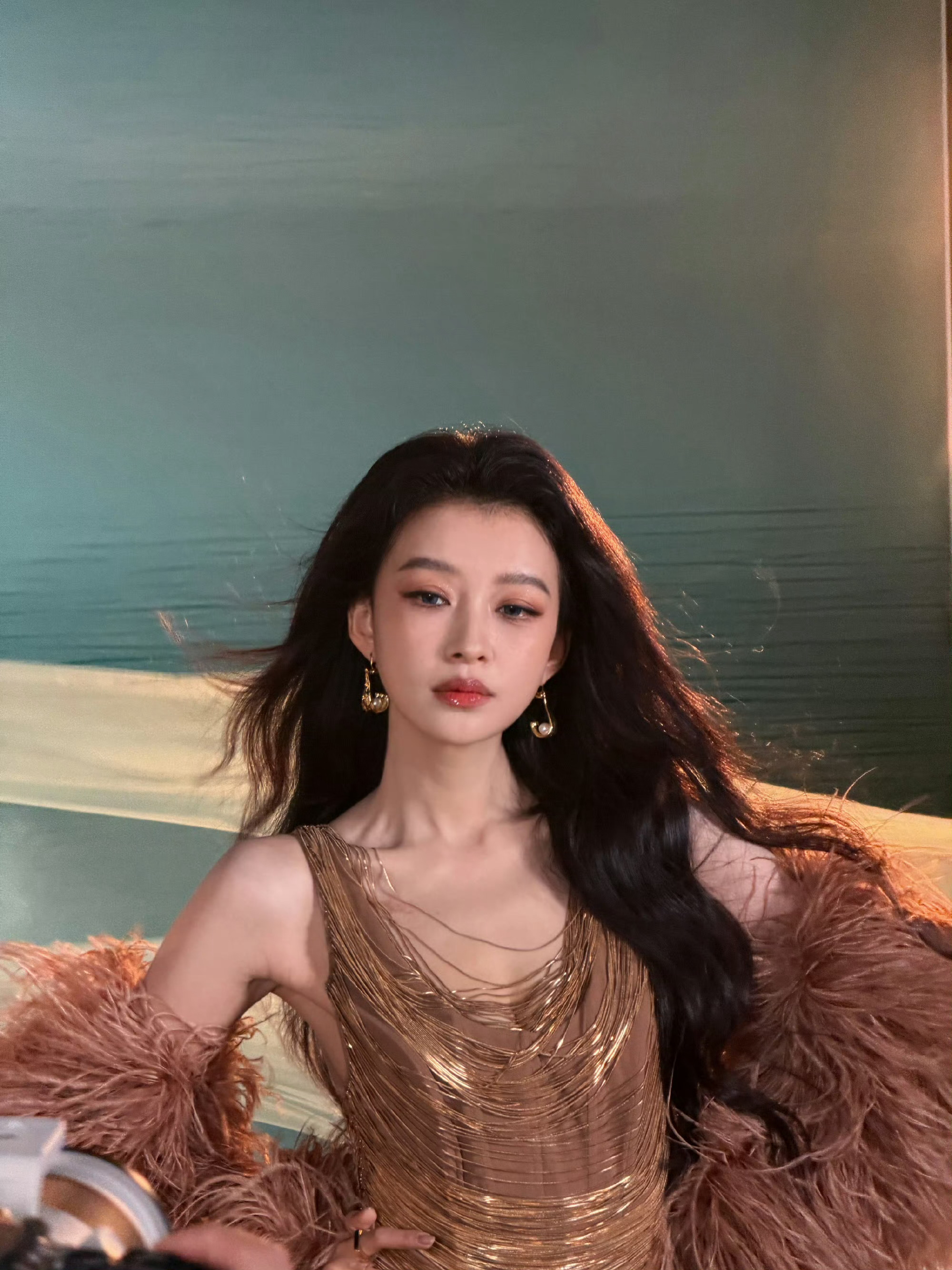 孙怡录新综艺和唐艺昕彻夜长谈孙怡 在复制粘贴的时代，你是手写的诗