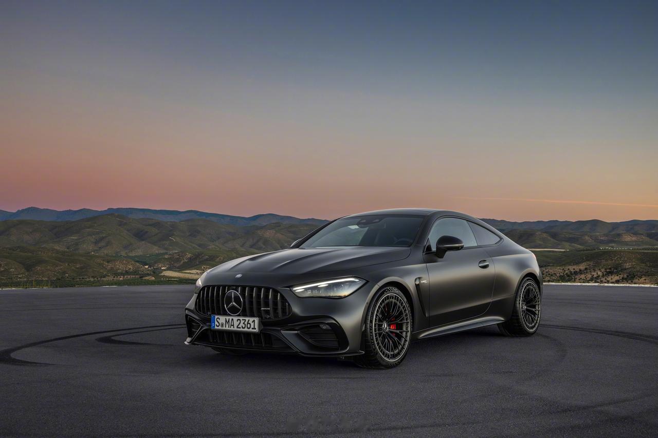 梅赛德斯 AMG CLE53  Coupe 官图发布
3.0T直六引擎，，可输出