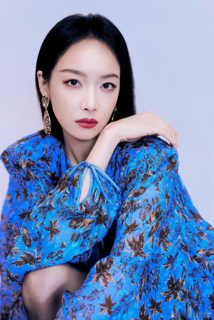 宋茜宋茜看着队友唯有沉默你好星期六丁禹兮曹骏表忠心的方式也太特别了！模仿付辛博做