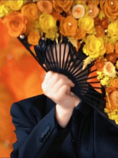 #刘宇宁折扇慢动作#刘宇宁有一种古风男的韵味了，打戏行云流水，扇子不在话下～～[