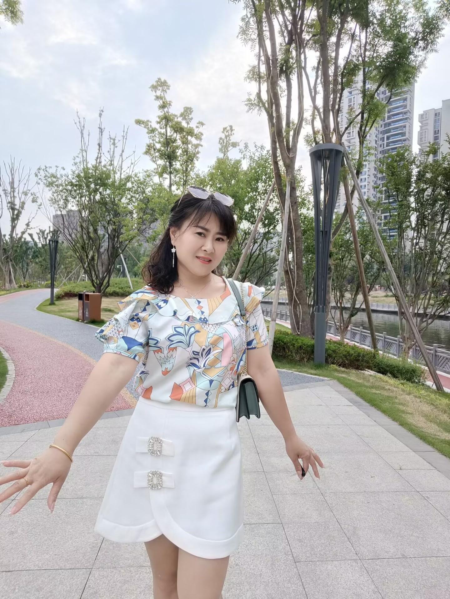 没有任何一句话能让你大彻大悟，真正能让你如梦初醒看透人生的，只能是你自己刻骨铭心的经历