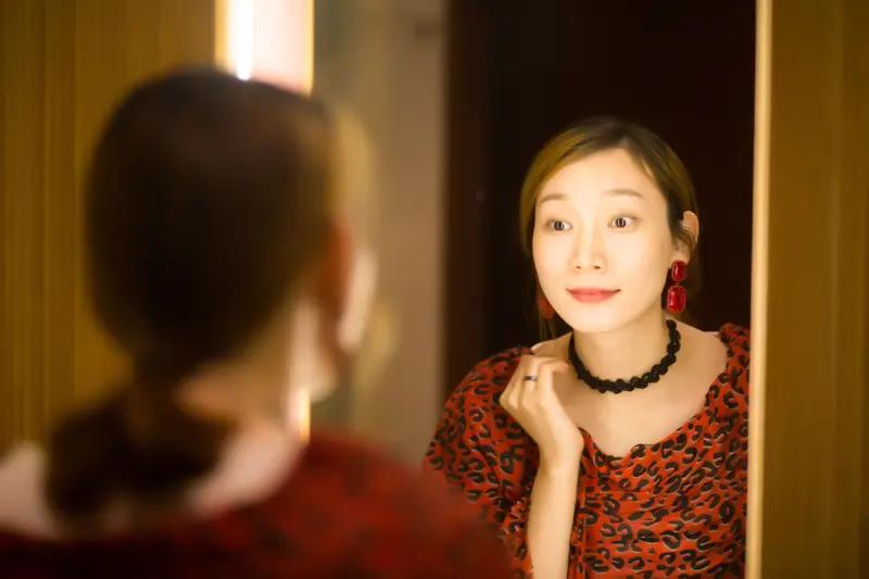 人到中年要不要认真打扮自己