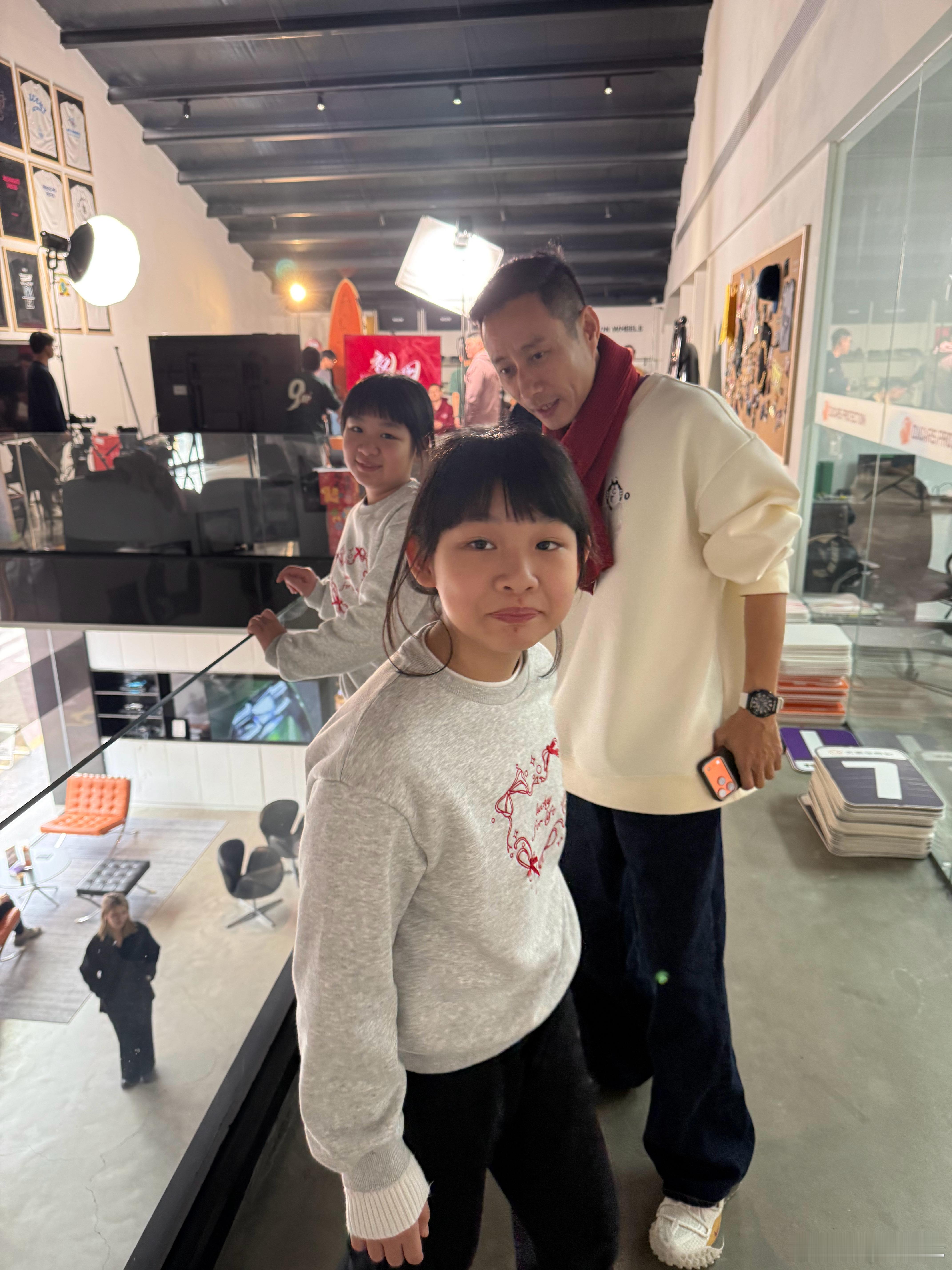 还记得吗，这个人教过你游泳？ 