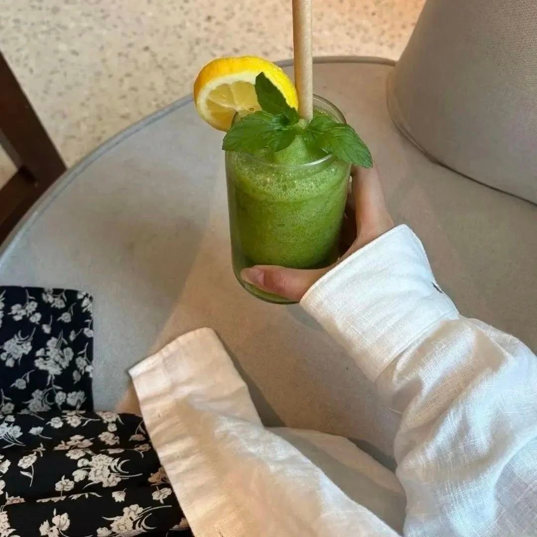 𝖈𝖔𝖋𝖋𝖊𝖊 ☕🧊ᐝ酷暑夺命 冰咖续命 一命抵一命 ​​​