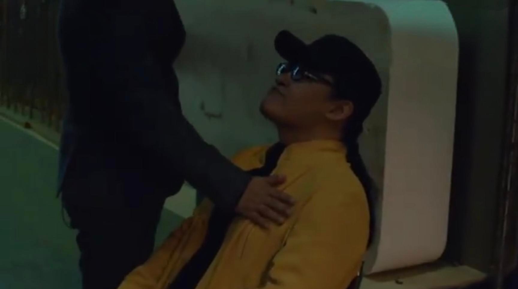 刘欢七年前曾在录制《歌手》时心律失常、手抖，服下速效救心丸后缓解，李锐透露：他刚