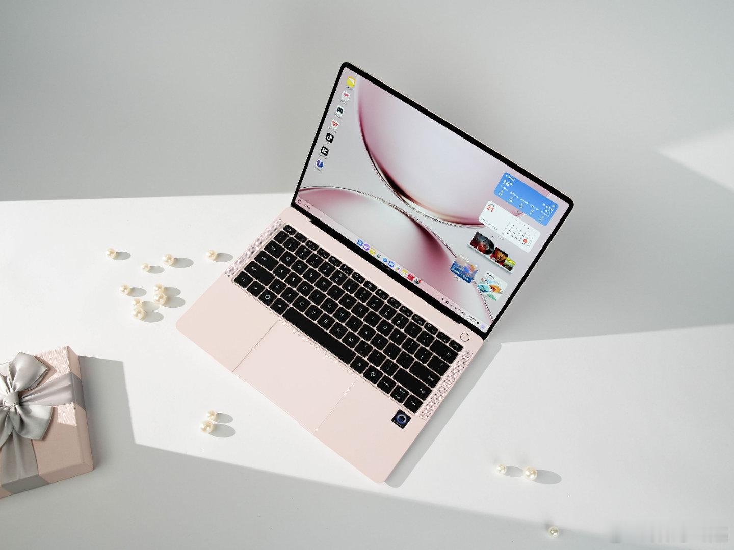 就在11月25日华为发布会上，全新华为MateBook Pro 拂晓粉、Mate