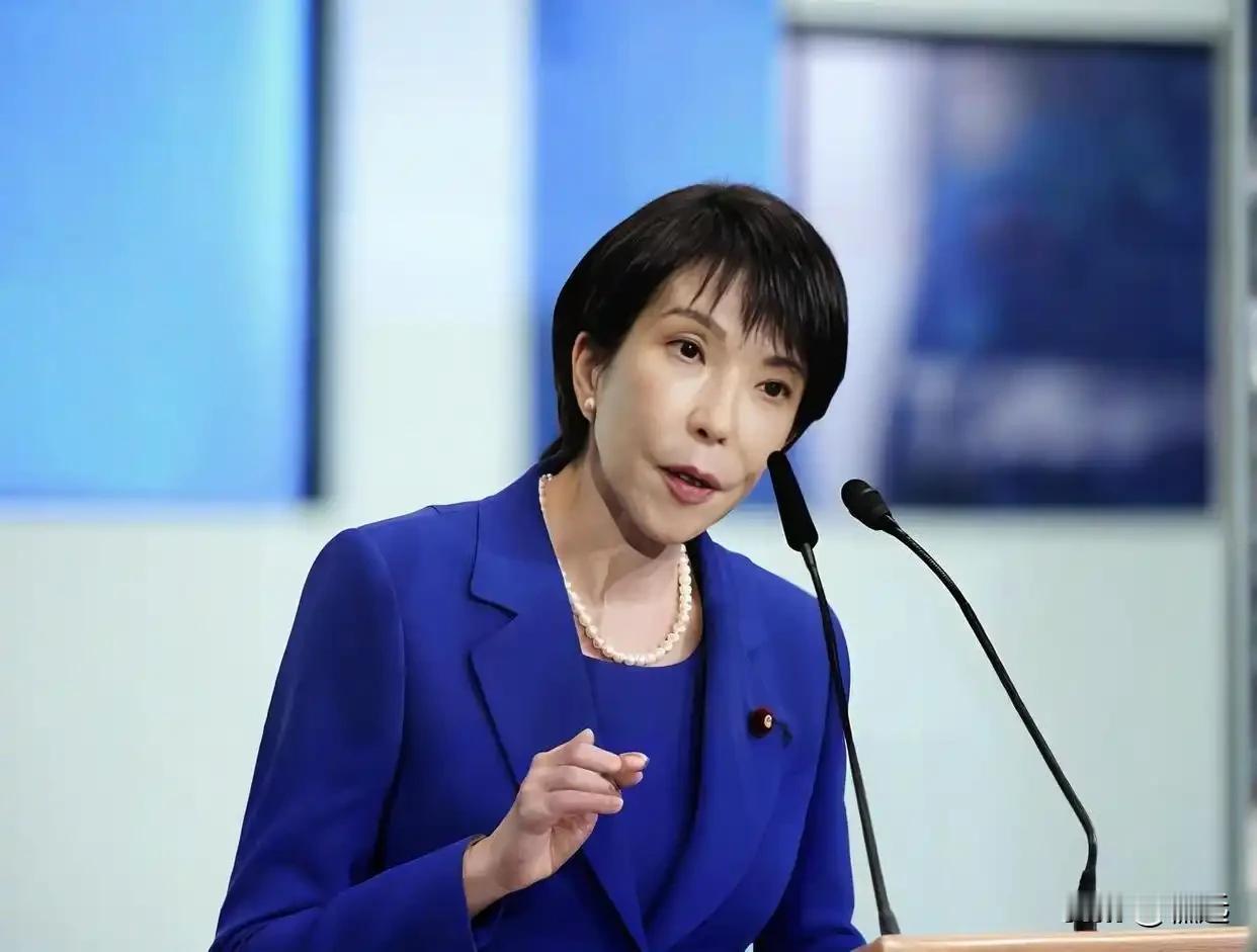 当全世界各个国家各方势力都迫切希望看到中国与美国能发动一场直面硬刚的对战的时候，