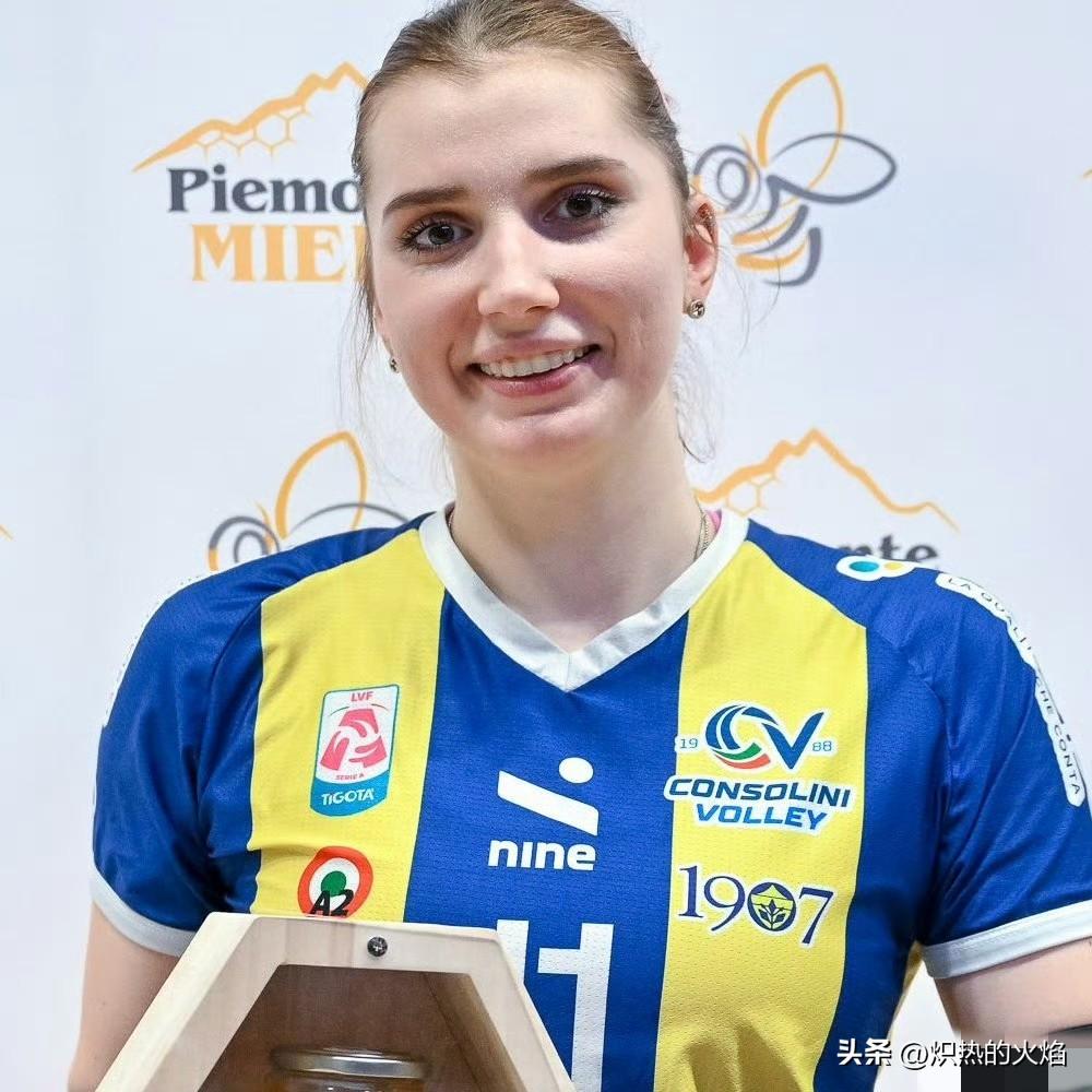 所效力的圣乔瓦尼这刚保级，球队的一众人就开始离队了。 
继皮奥维桑加盟科内利亚诺