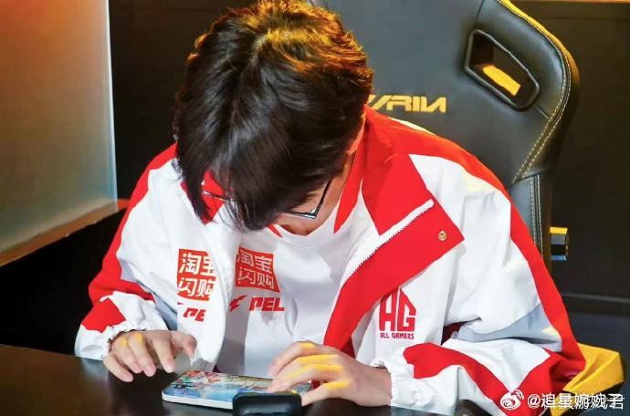 AG花花三连周MVP见证成都AG斩获三连周冠啦🔥，花花拿下2026PEL春季赛