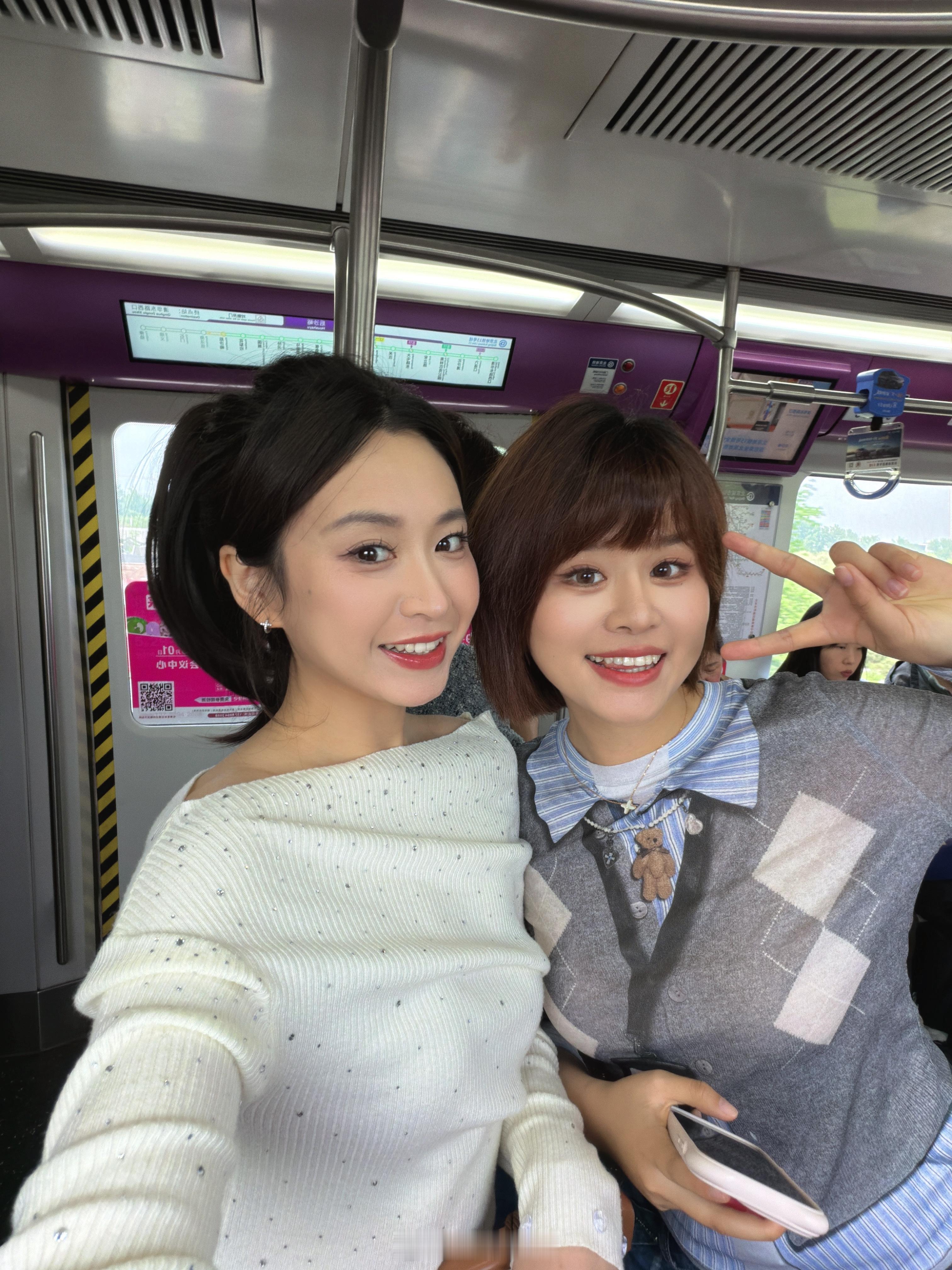 7点半就起来了，快十点了还在路上……北京车展堵的没脾气，来坐地铁了北京车展