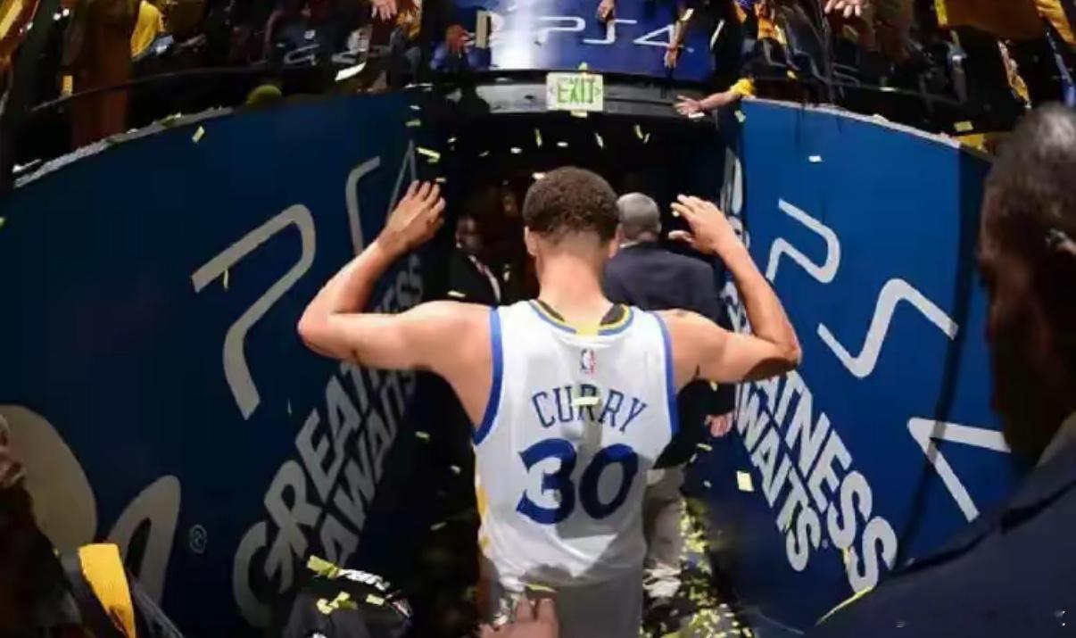 其实巴特勒的赛季报销，对库里来说反而是种解脱！虽然勇士队为库里找来了巴特勒，但是