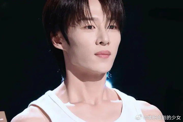 卓沅7岁就开始练舞了卓沅7岁就开始练舞了卓沅练习生时期舞蹈新风暴