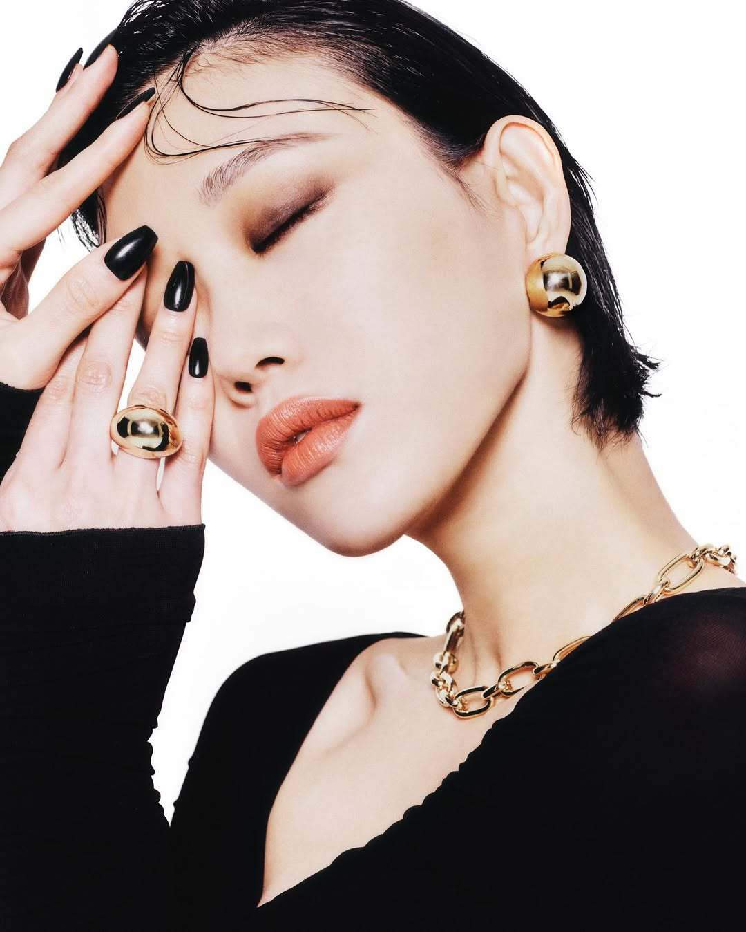 SORA CHOI x GRAYELINE HOLLOW COLLECTION 