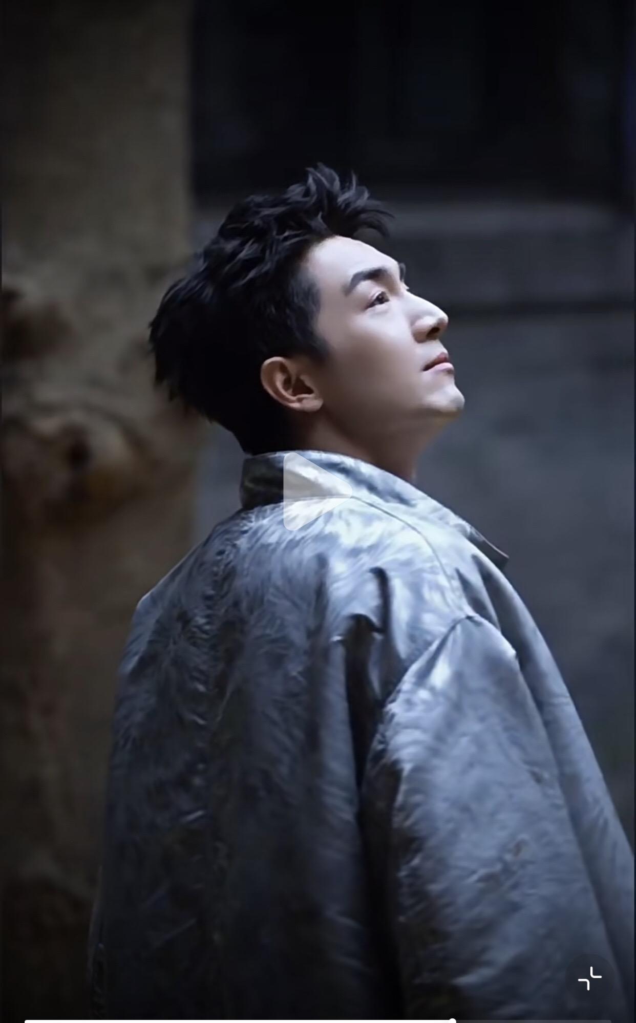 林更新的眉骨长得太好了