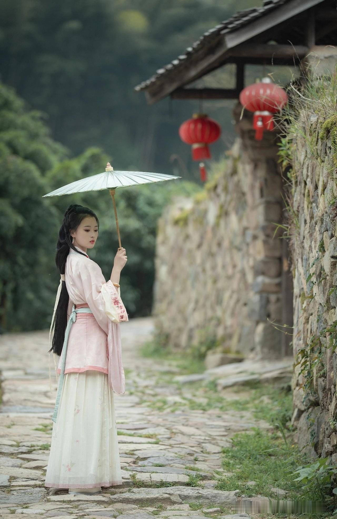 汉服佳人｜采山花少女月下汉服少女 江南汉服少女 采药少女