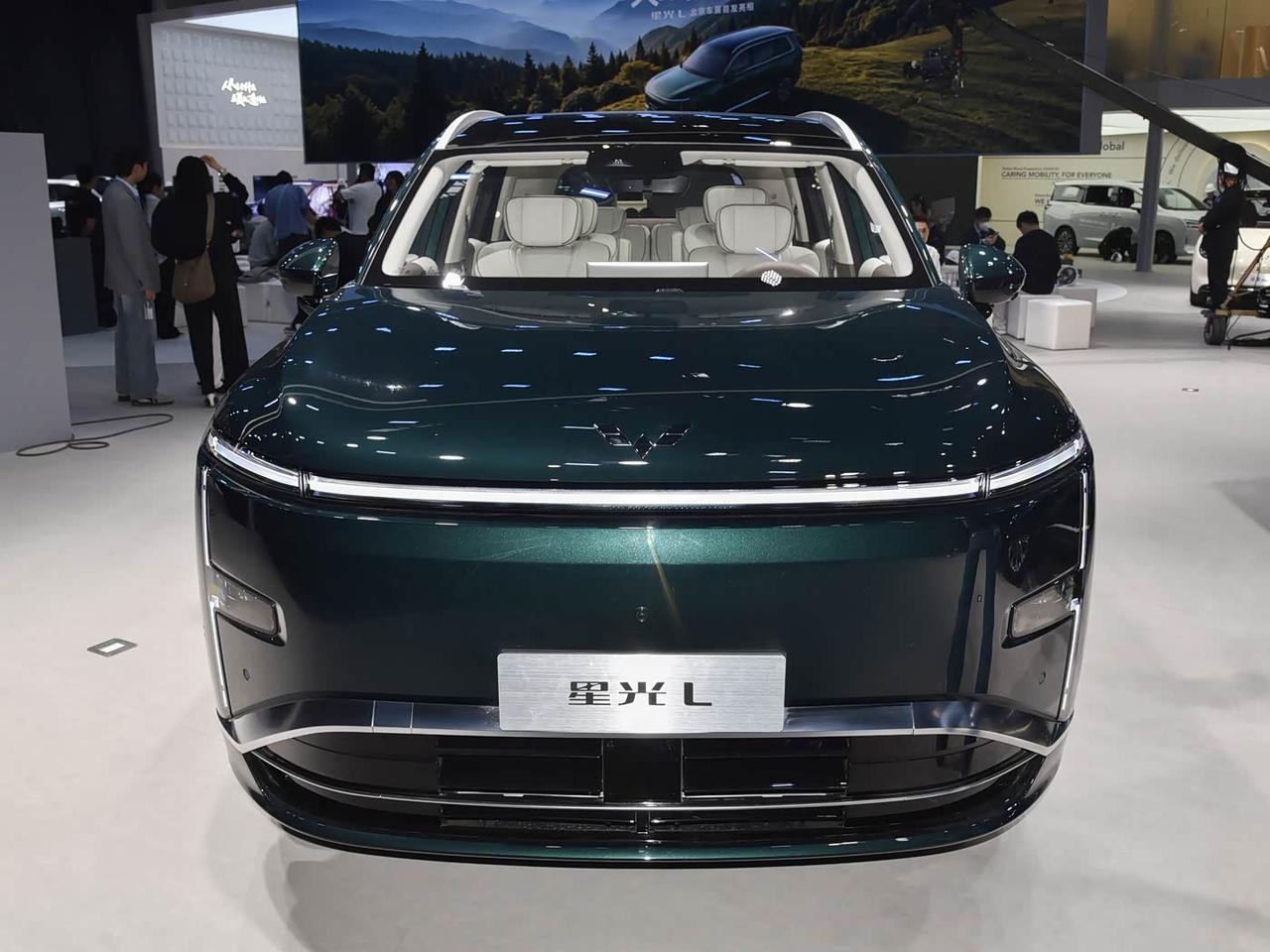 15万内选大六座家用车，五菱星光L堪称硬核破局者，官方核心数据全拉满，家用属性直