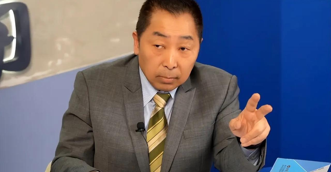 关于中国算不算强国的讨论

名嘴唐湘龙有个“神逻辑”：大陆军事、经济、科技都数一