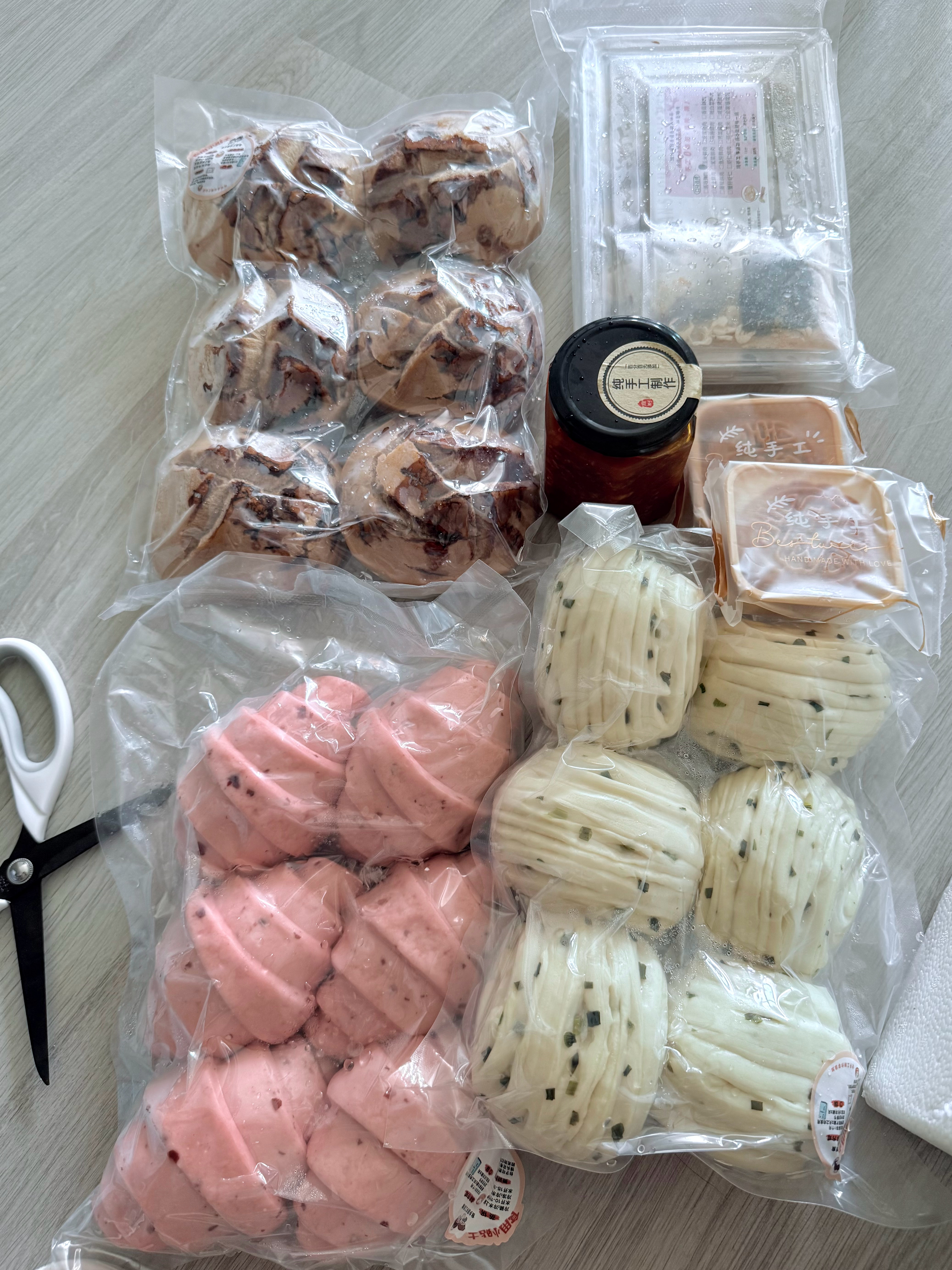 完全幸福之碳…终于吃饱了TT感谢老板送了月饼[拜托] ​​​