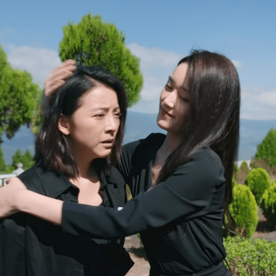 我发现男朋友和我老板在一起了接连被亲密之人、直属上司联手辜负，换做很多人难免陷入