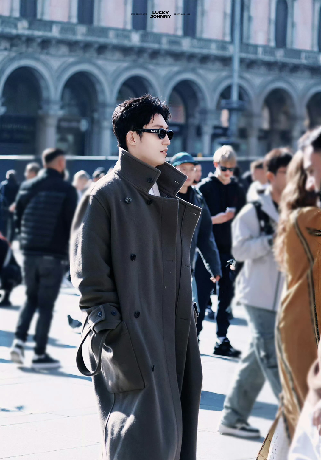 黄景瑜今日份米兰录制综艺现在就出发3路透，好有范！👍 ​​​