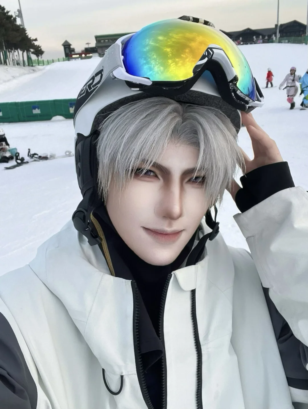 “你的救星闪亮登场”