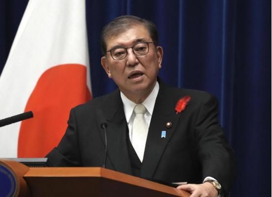 日本前首相石破茂这次是真急眼了！直接把话挑明——谁要是敢对中国搞偷袭，那就是重走