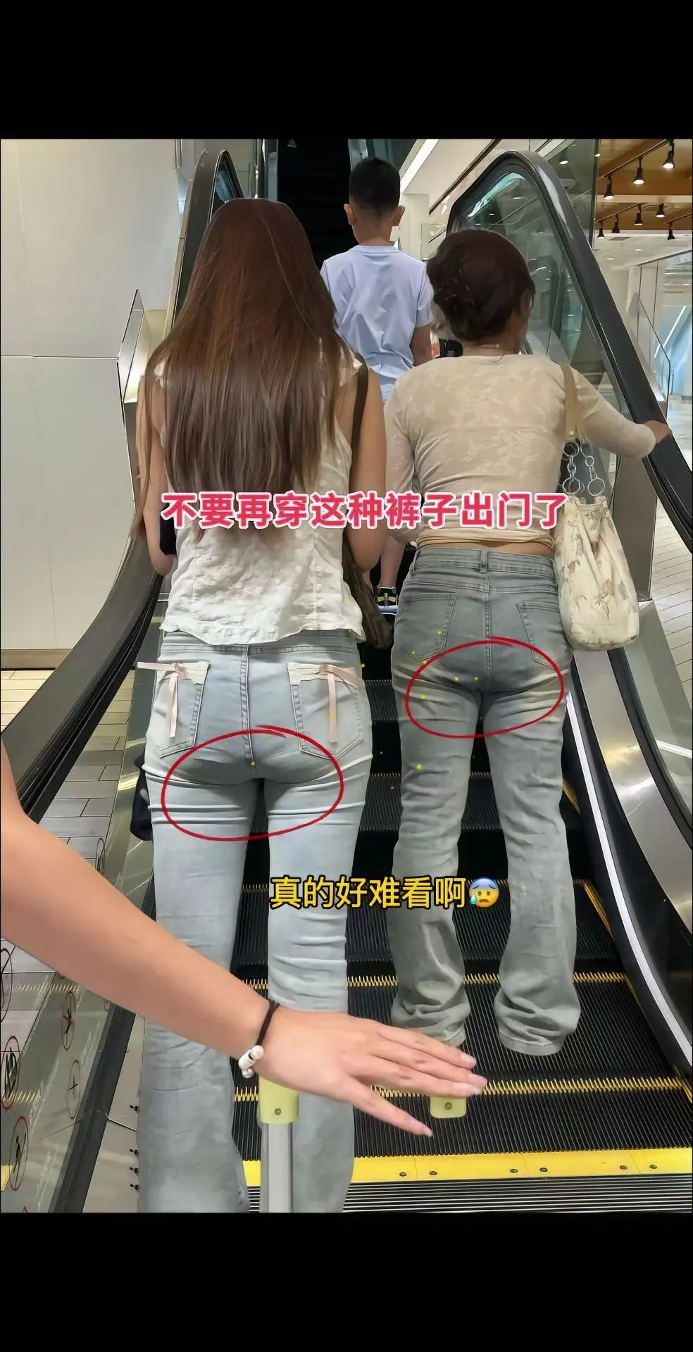 美式高腰设计感卡其色阔腿牛仔裤~时髦洋气，百搭显瘦，遮胯遮肉，修饰腿型~