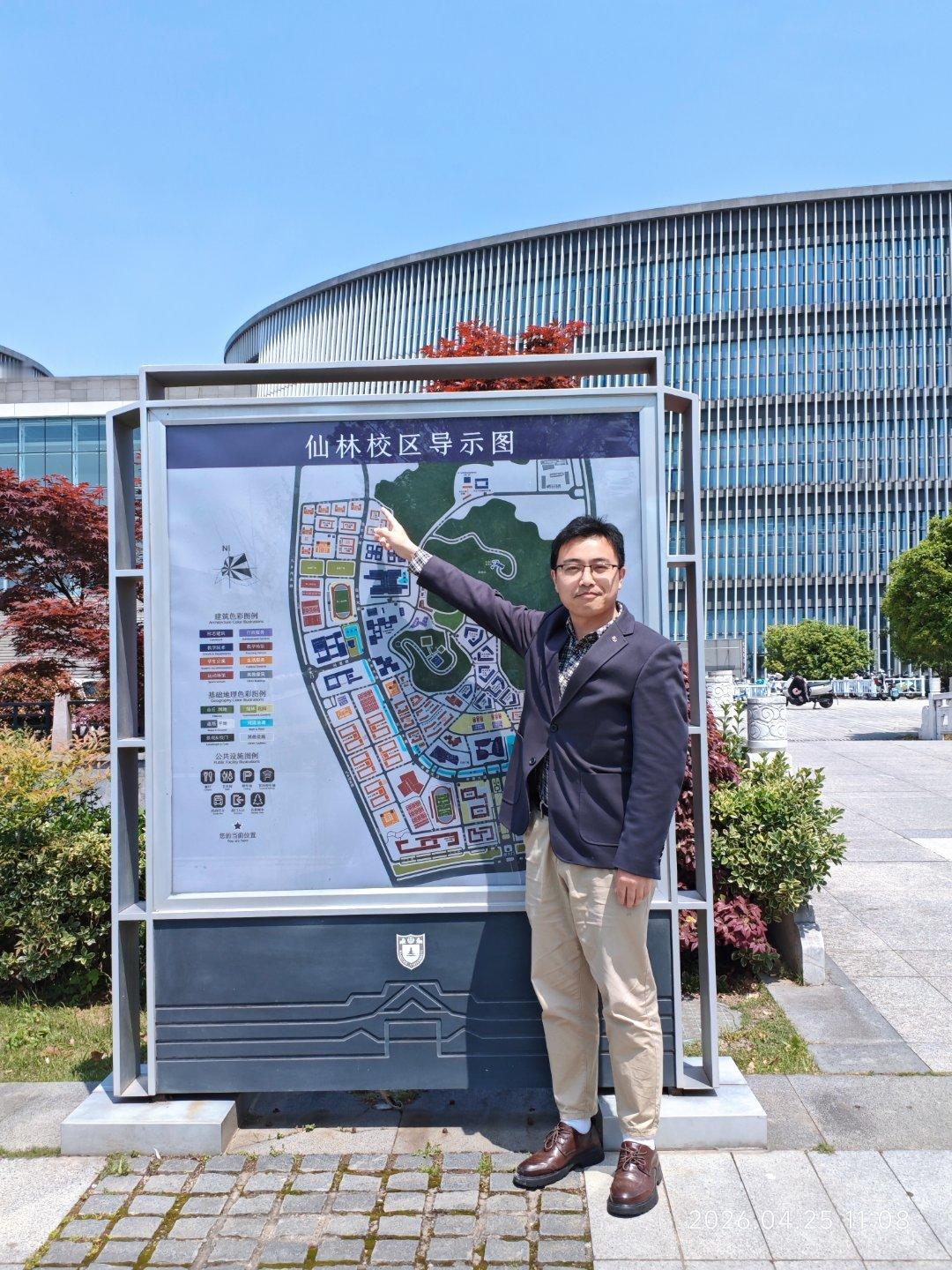 十四年前381没上成南大法学院，十四年后还是感觉南大最亲切。因为这里让我强烈刚到