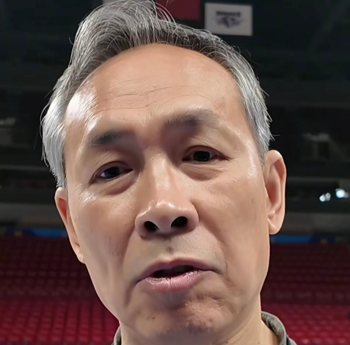 大开眼界！许利民指导评价杜锋第二场用人:“因为广东宏远很可能是我们季后赛对手，他