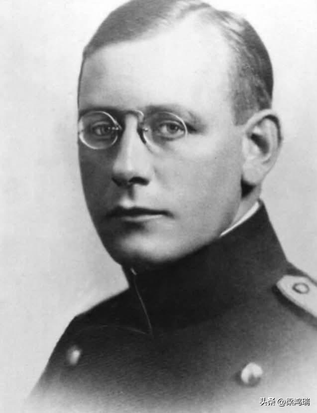 1938年至1939年间，瑞士圣加仑州边防指挥官保罗·格吕宁格伪造了3600名犹