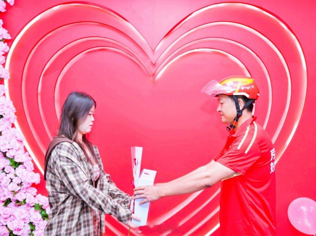 家政阿姨结婚30年后第一张婚纱照 在当下中国情人节经历“通货膨胀”之时，能搞活动