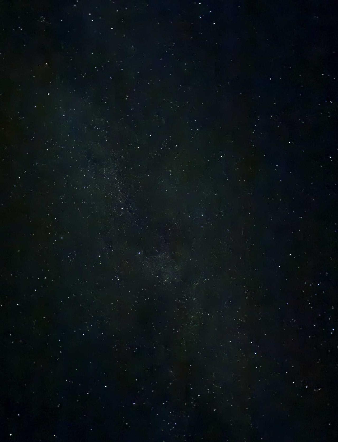 8.17日太子尖
因为偷懒错过了13号早上的流星（去了富阳一个山没看到）。看到天