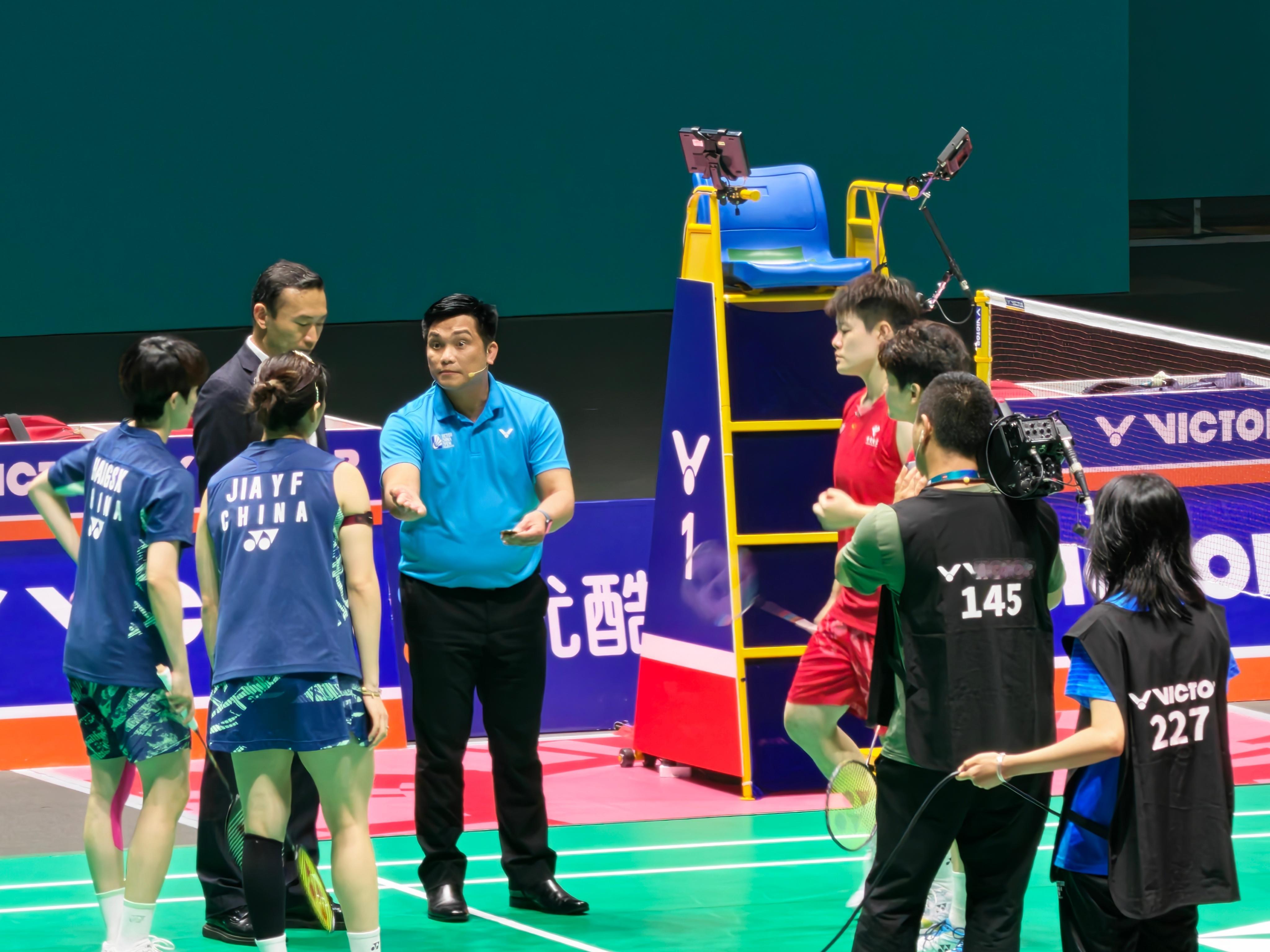 马上开始女双决赛：刘圣书/谭宁🇨🇳 vs 🇨🇳贾一凡/张殊贤刘圣书谭宁v