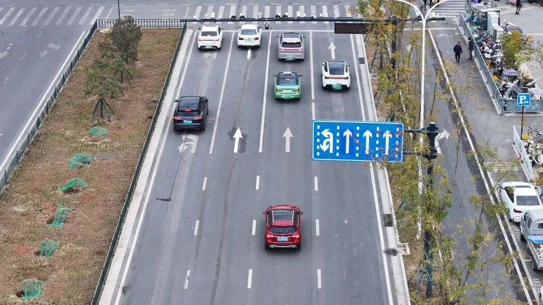 西安广运潭大道与广安路交叉口，有没有发现最近不太堵了？