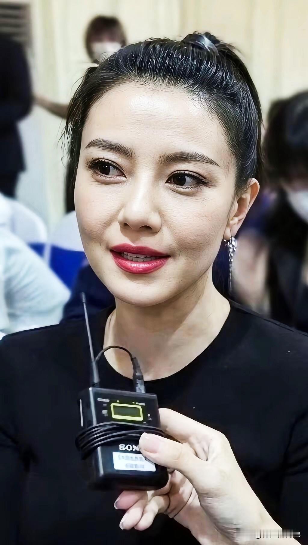 骨相美人高圆圆。快50岁了，还是这么美。