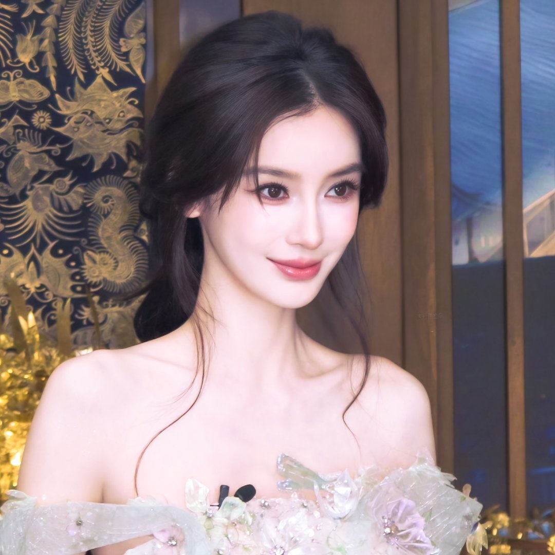 angelababy ⼁杨颖 必杀技是软软的猫耳- ̗̀ʚ ๑'~'๑ ɞ  ́