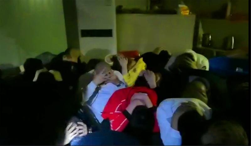 9人被处罚 赌博这事儿，不管藏哪儿都逃不过警察的火眼金睛。就说杭州淳安，一家烧烤