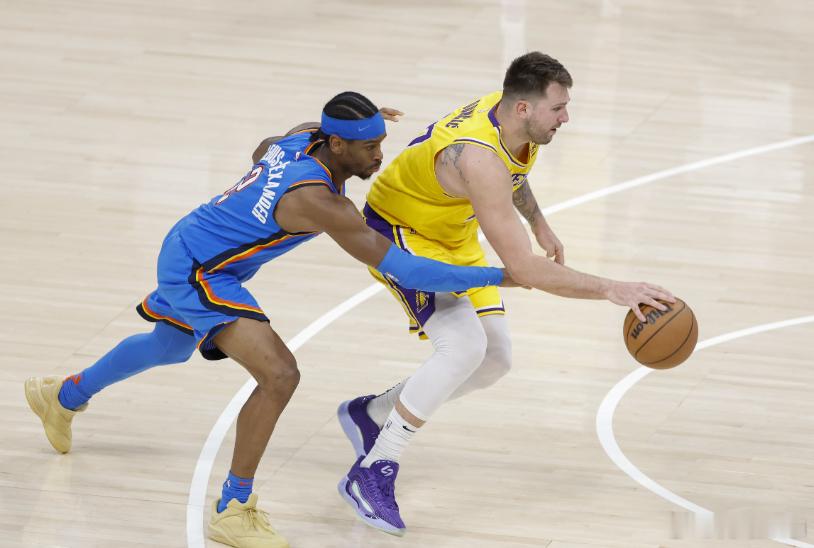 NBA官方今日官宣，2026年全明星将开启美国队VS世界队的全新赛制！值得一提的