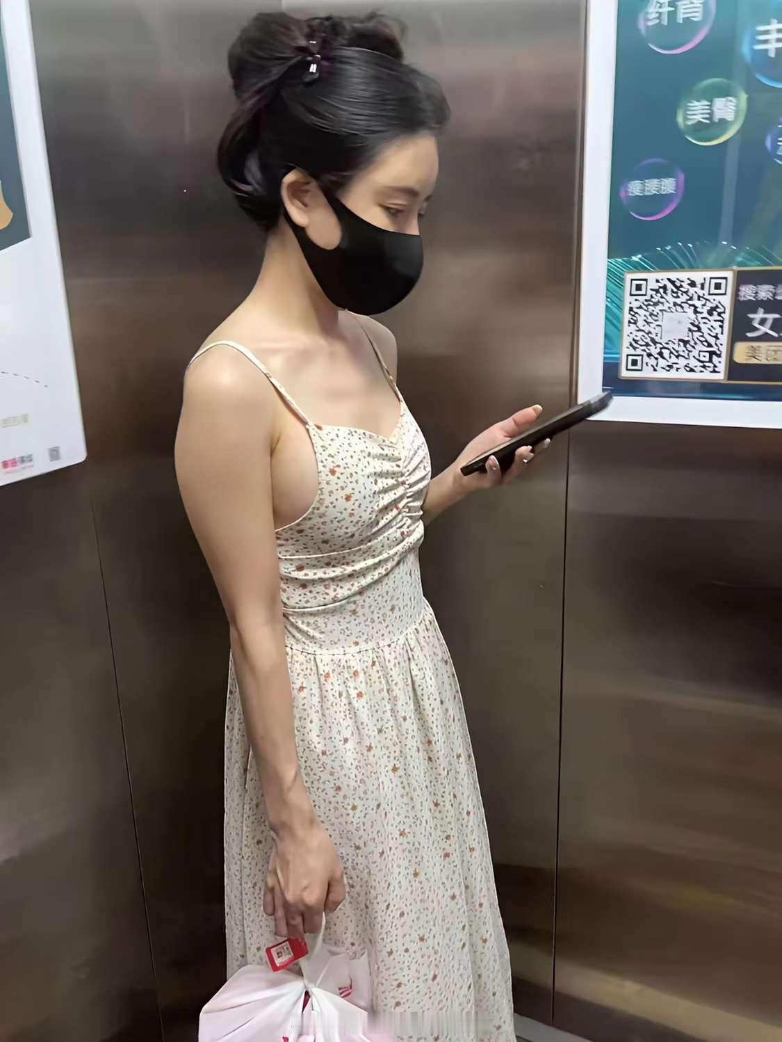 电梯里遇到邻居，该怎样打招呼？ 