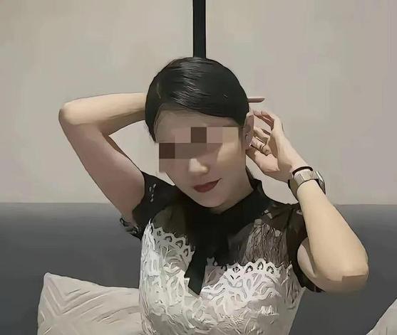 郑州一名女子长相出众，外形条件亮眼，婚后却与单位男销售频繁前往酒店私会，她自认掩