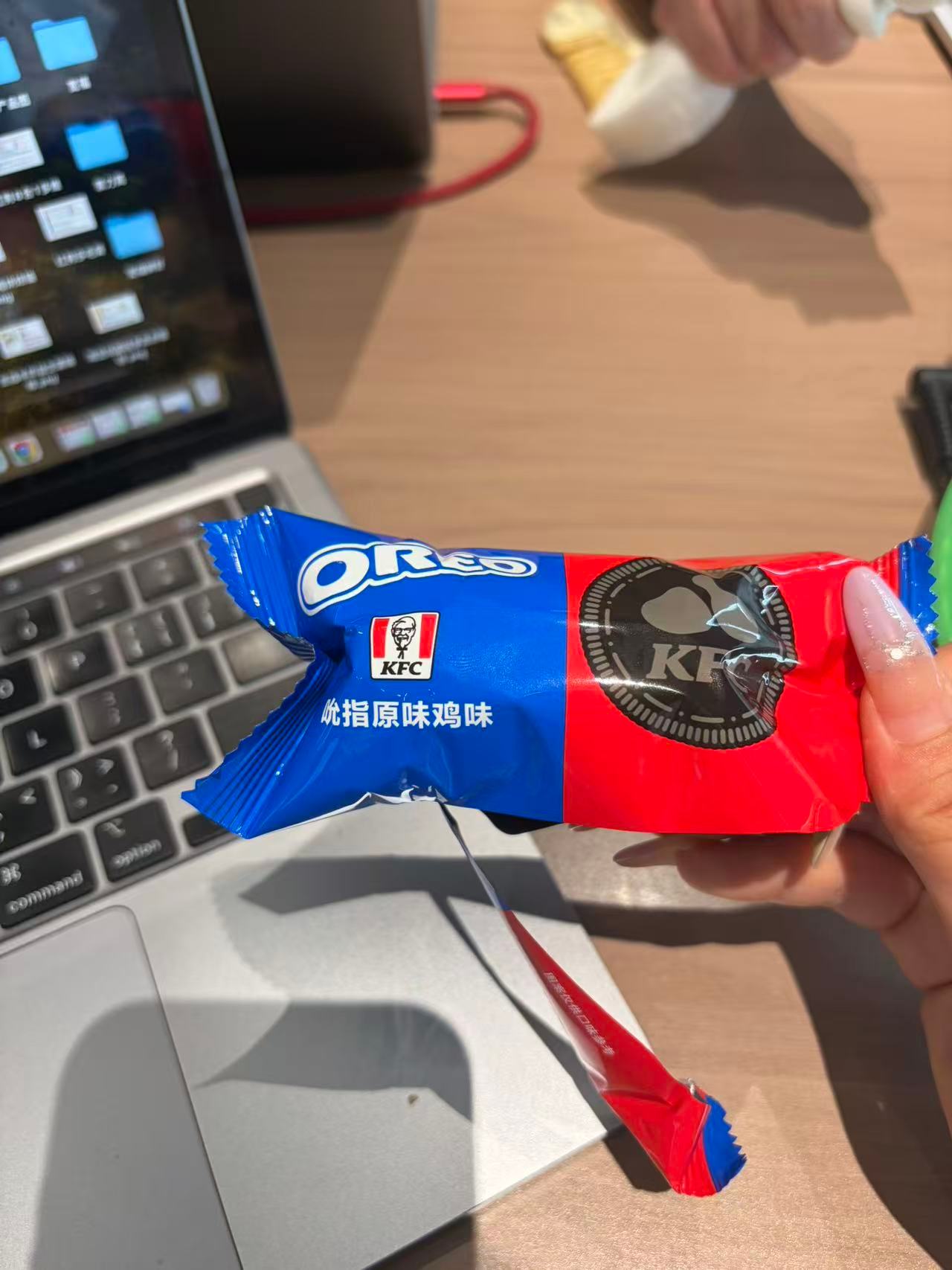 生活手记 神奇的搭配，我可太好奇喜欢奥利奥和喜欢吮指原味鸡的朋友如何评价！ ​​