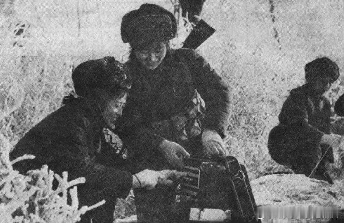 70年代奋战在各条战线上的劳动妇女 