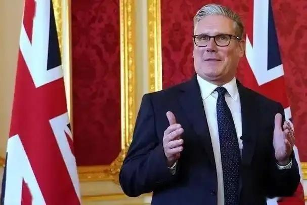 英国做出了正确选择。据俄罗斯卫星通讯社12月3日最新报道，英国首相斯塔默表明，英