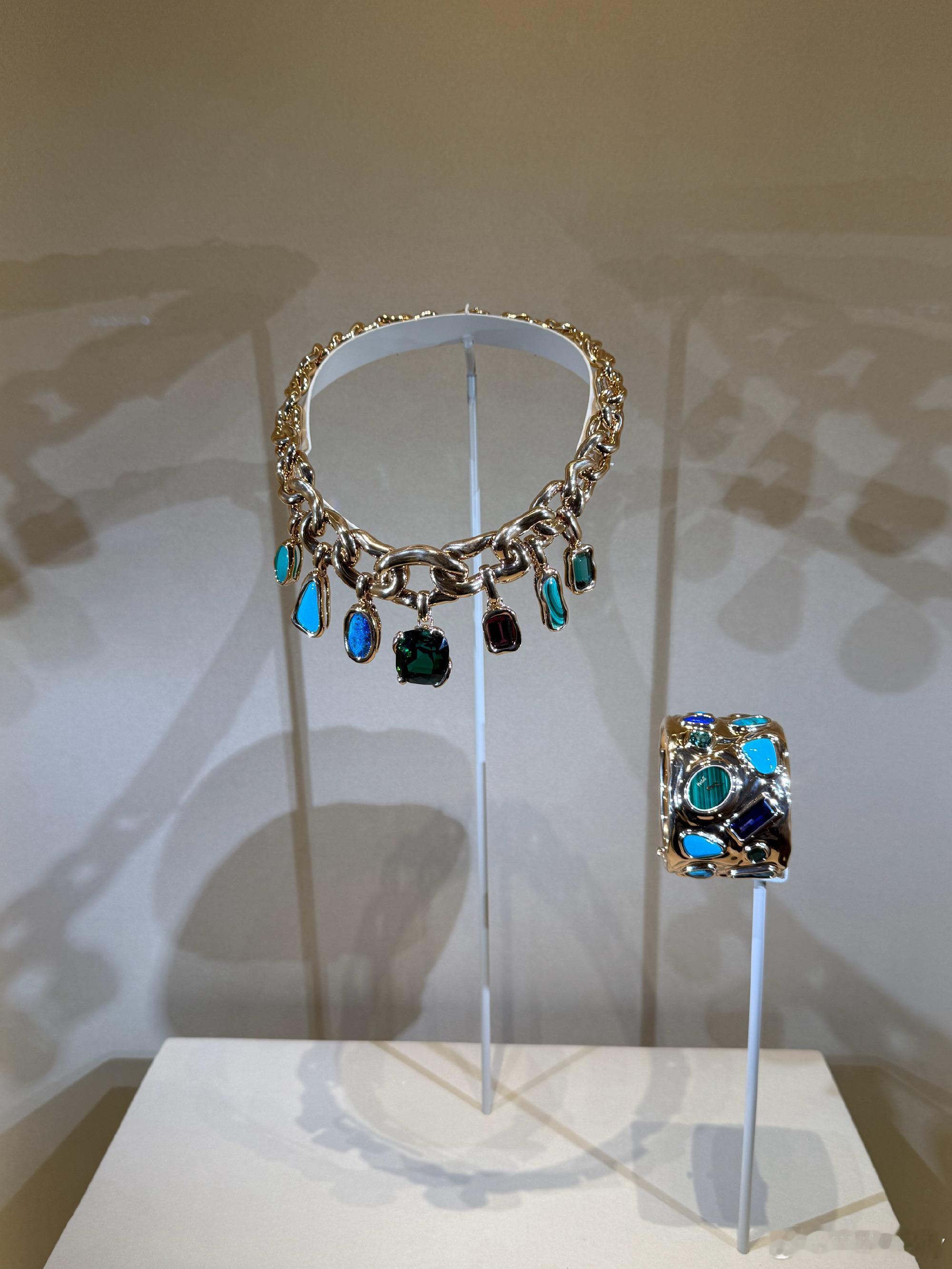 钟表与奇迹2026日内瓦表展重磅来袭，伯爵携Sixtie鎏金悦影、Andy Wa