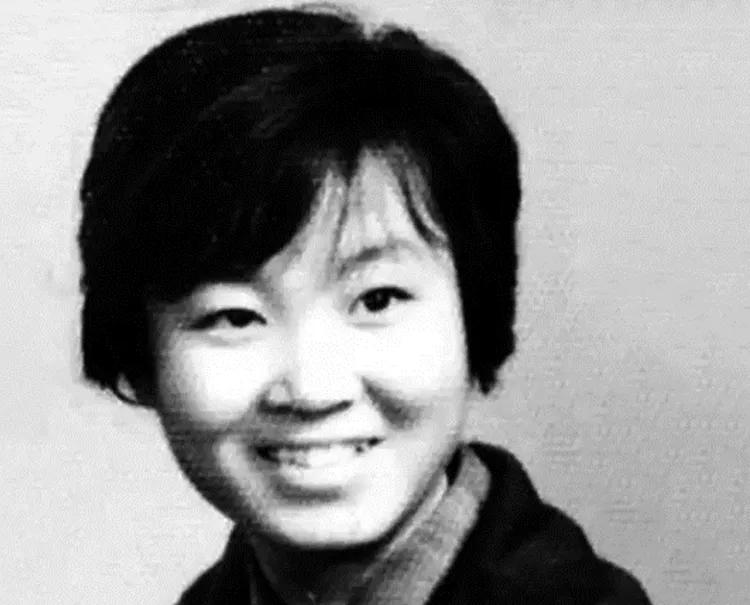 1974年，21岁女知青，夜间独自去厕所，却神秘失踪，连队将整座山都翻了遍，却依