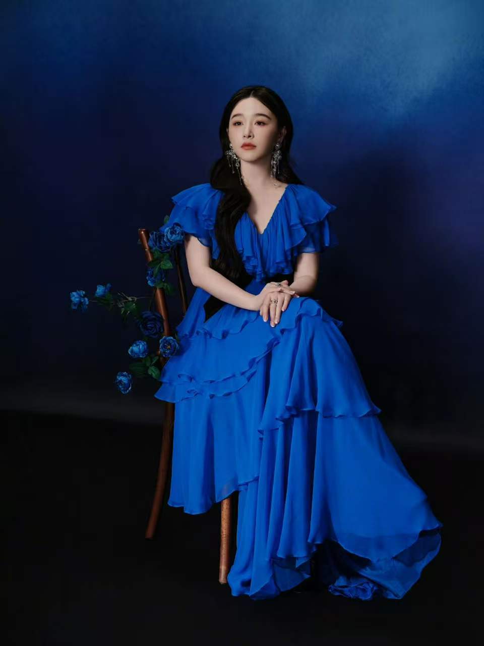 阚清子阚清子每天带腰尺时刻监督自己乘风2026阚清子每天带腰尺监督自己，用积极方