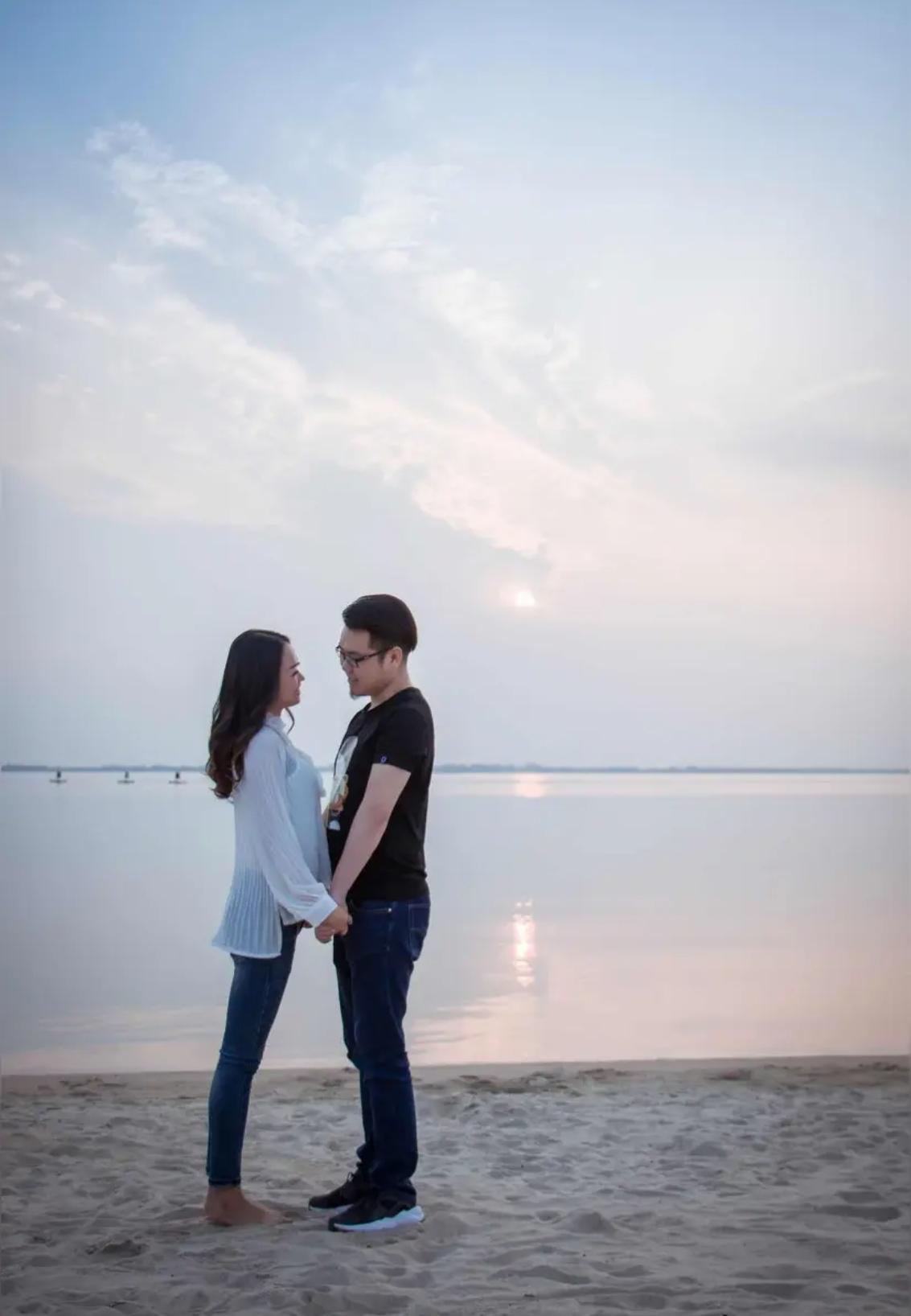 马上就放元旦节了，
回家后老妈肯定不喜欢这个男朋友
哪位大神帮忙重新P一下呢
先